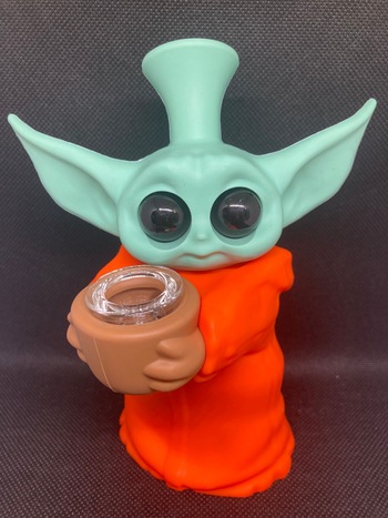 Baby Yoda Silicone Water Pipe