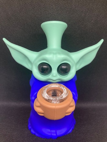 Baby Yoda Silicone Water Pipe