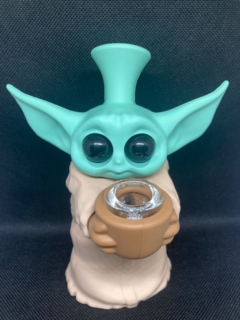 Baby Yoda Silicone Water Pipe